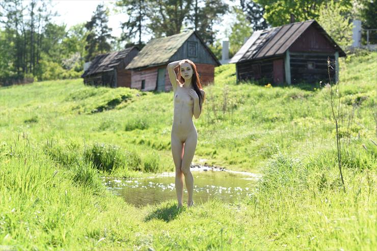 2016-08-08 - Nude in Country AmourAngels - 002.jpg
