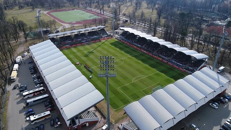 POLSKIE STADIONY - LEGNICA - Miedź.jpg