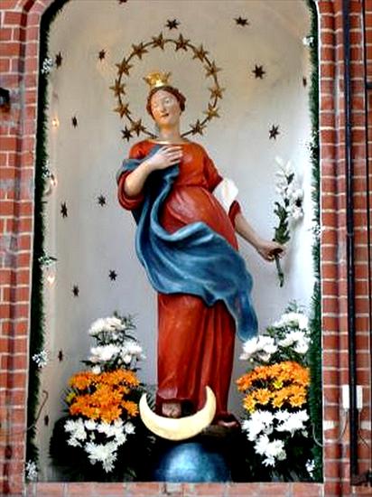Sztuka - Gdańsk Matemblewo Sanktuarium Matki Bożej Brzemiennej w ... rzeźba MB Brzemiennej z XVIII w., koronowana w 1990 r..jpg