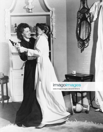 1940s - A WOMAN S SECRET, from left Maureen O Hara, Gloria Grahame, 1949 Courtesy Everett Collection.jpg